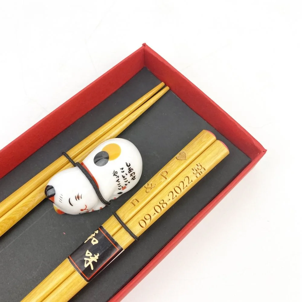 Classic High Quality sushi chopsticks Yellow Rose wood chopsticks with lucky cat holders wedding party Souvenir Set
