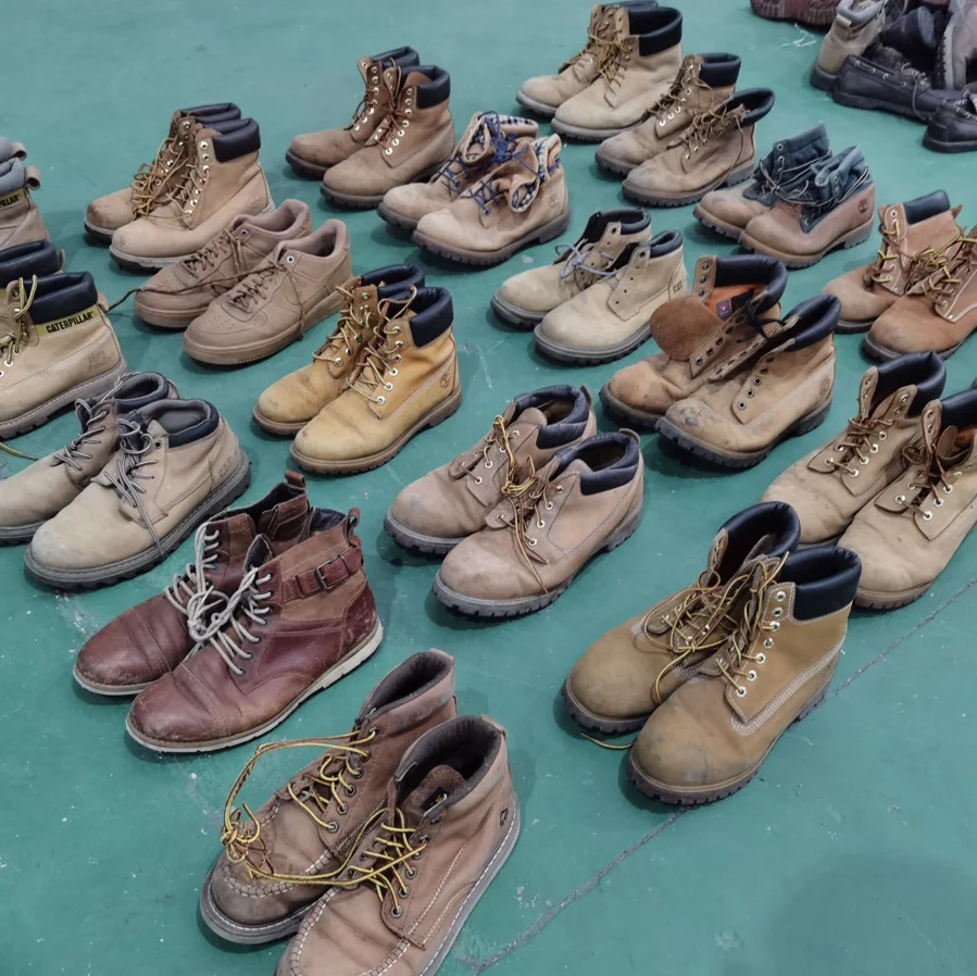 Men Original Soccer Sneakers Bales Second Hand Winter Boots Kids Used Branded Shoes