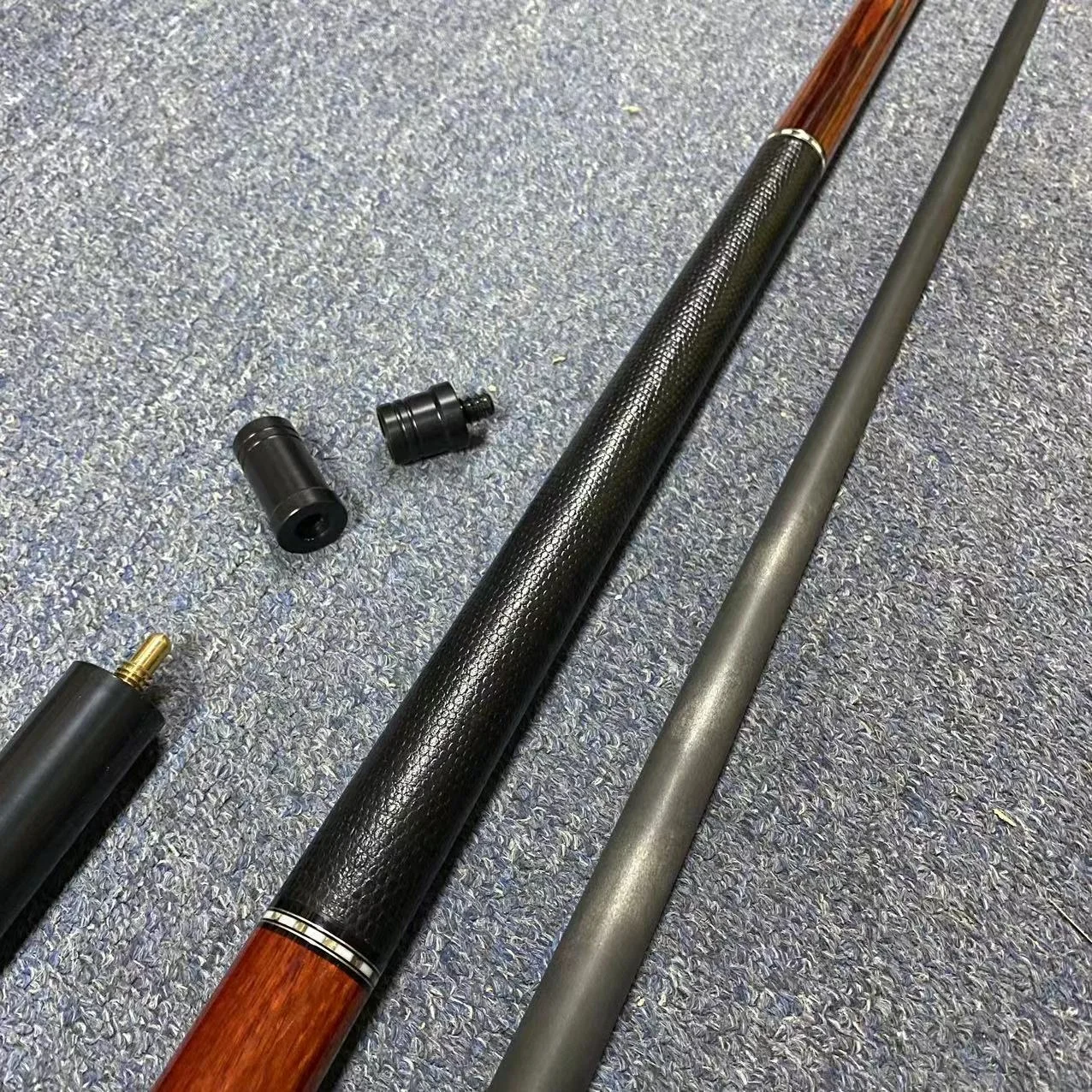 Premium High End Carbon Fiber 12.5mm 1/2 Billiard Pool Cue With Extension