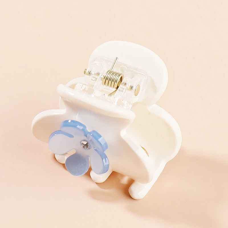 CSFZ0710 factory direct price custom color korean fashionable white small acetate hair claw with flower ladies jewelry