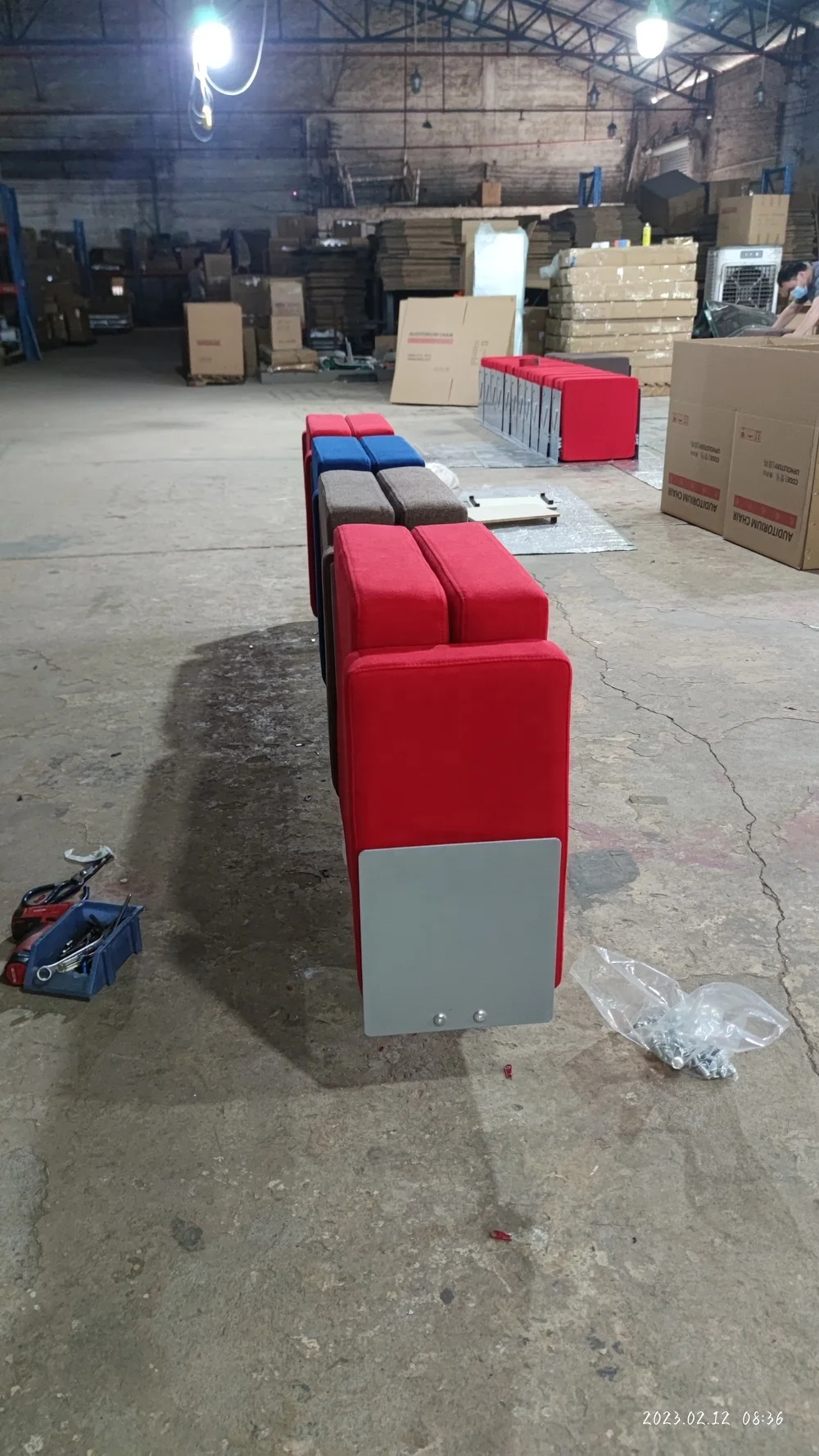 2024  New Style Luxury Single Leg Folding Seat Conference Hall Auditorium Chair