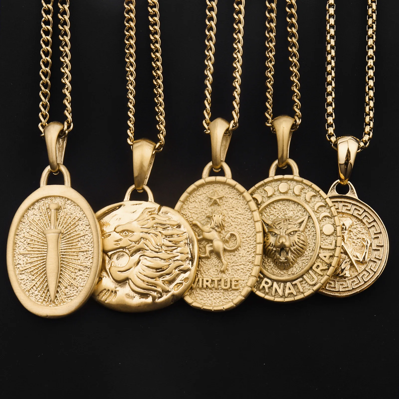 Custom Gold Plated Mythical Knight Spartan Helmet Pendant Gold Chain Stainless Steel Jewelry Wholesale Pendants For Necklace