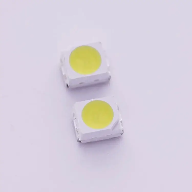 Склад ЕС бесплатные образцы smd 3528 белый светодиод 0 06 Вт 7-8LM высокояркий чип на борту