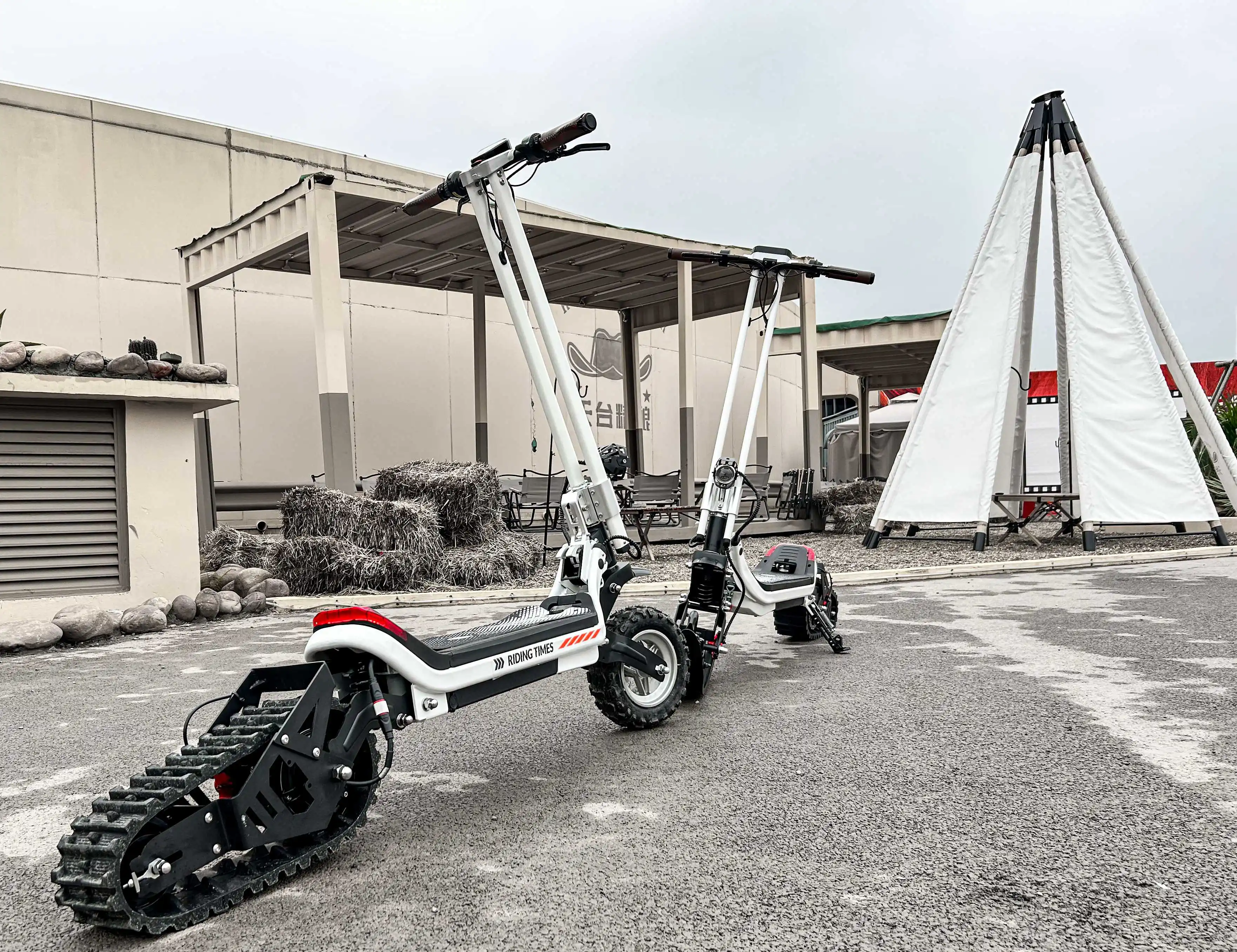 USA stock warehouse G63 DIY Off Road Electric Scooter 11inch 1800w Adult Scooter Electric in cold weather