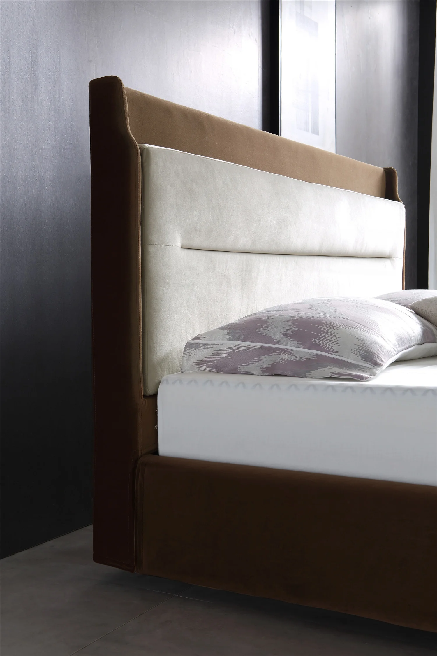 Luxury hotel double king size european style fabric soft  bed