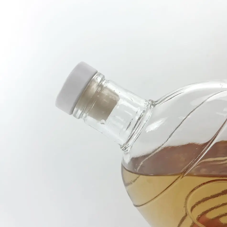 200ml 375ml 500ml all kinds of glass bottles whisky brandy vodka tequila with different shapes and weight and different designs