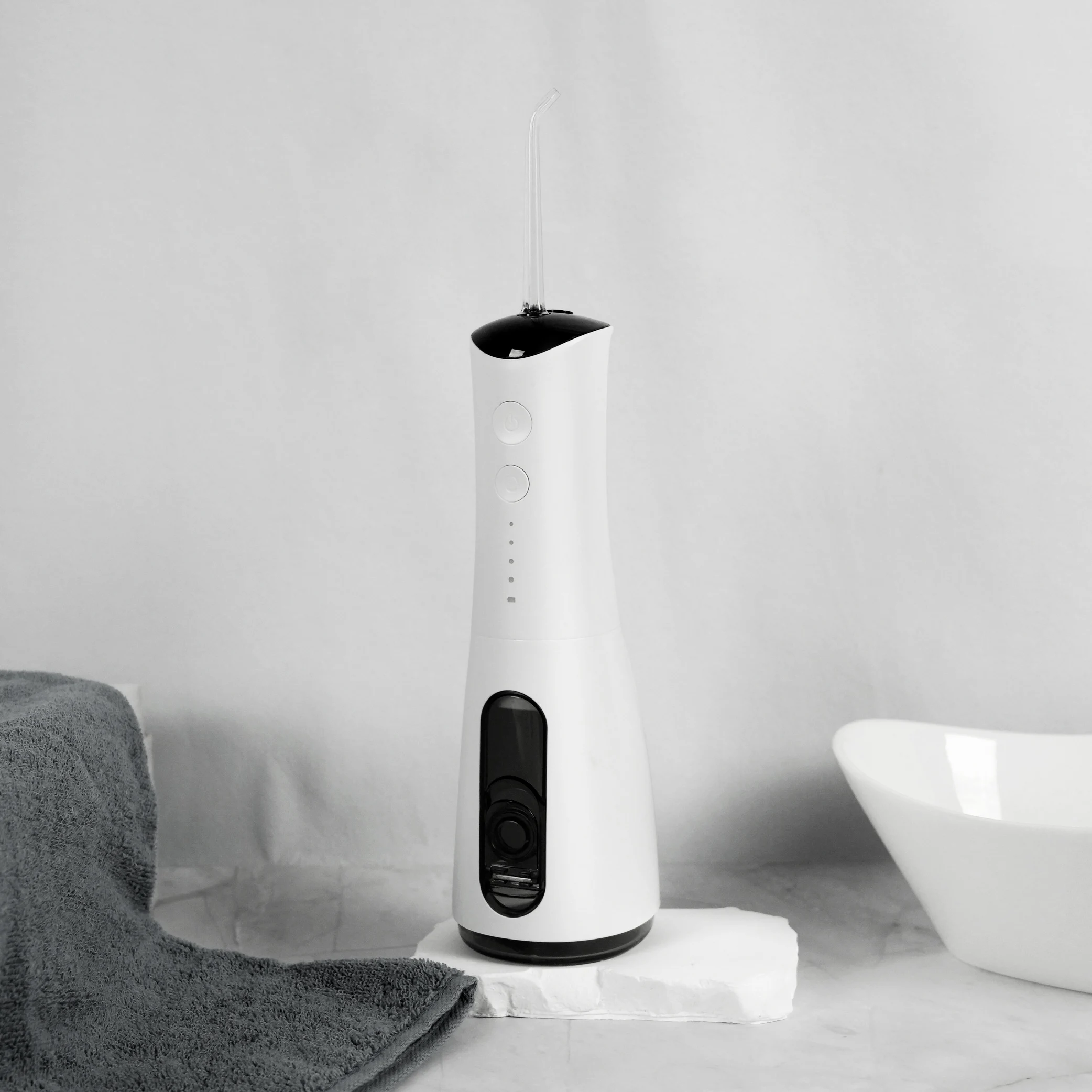 2024 Best Price Water Pick 300ml Dental Irrigation Syringe IPX7 Waterproof Portable Water Flosser For Teeth And Braces Cleaning