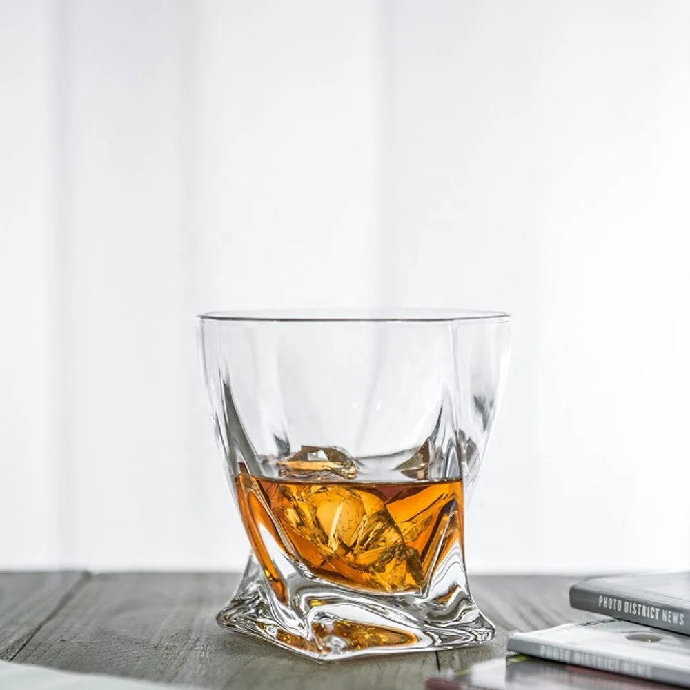  High Popular Drinking Cup Good Quality Bar Traditional Garden Tools with Crystal Whisky Glasses High-Clarity Twist