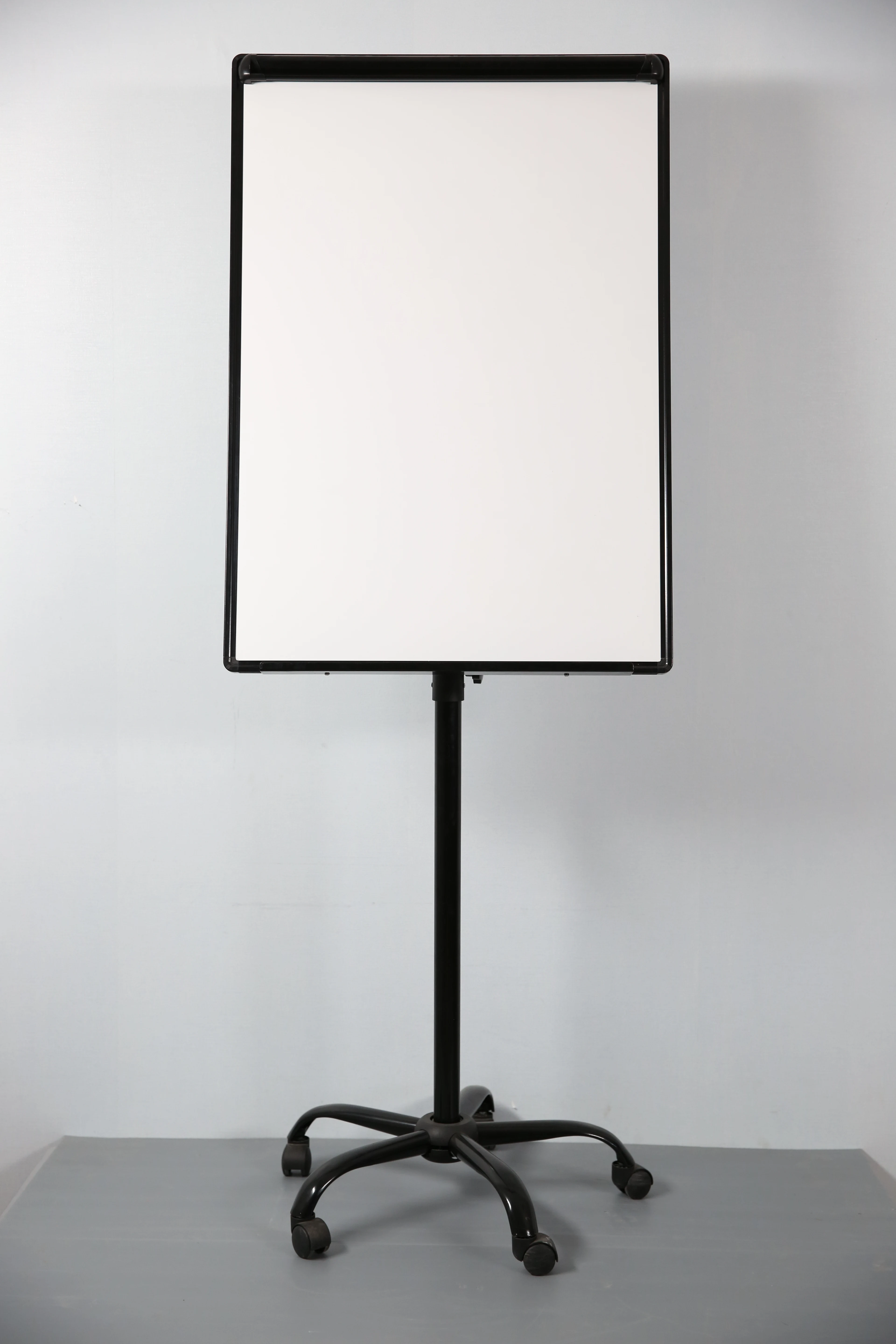 Star Legs with 5 Lockable Castors Lacquered Steel Surface Flipchart  Whiteboard