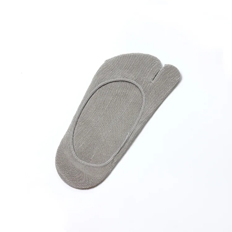 
Solid Color Two Toes Anti Slip Invisible Japanese Flip Flops Women Socks 