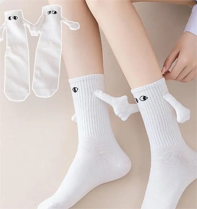 Magnetic couple holding hands socks solid color funny midtube socks fashion trend personality all match student sports socks