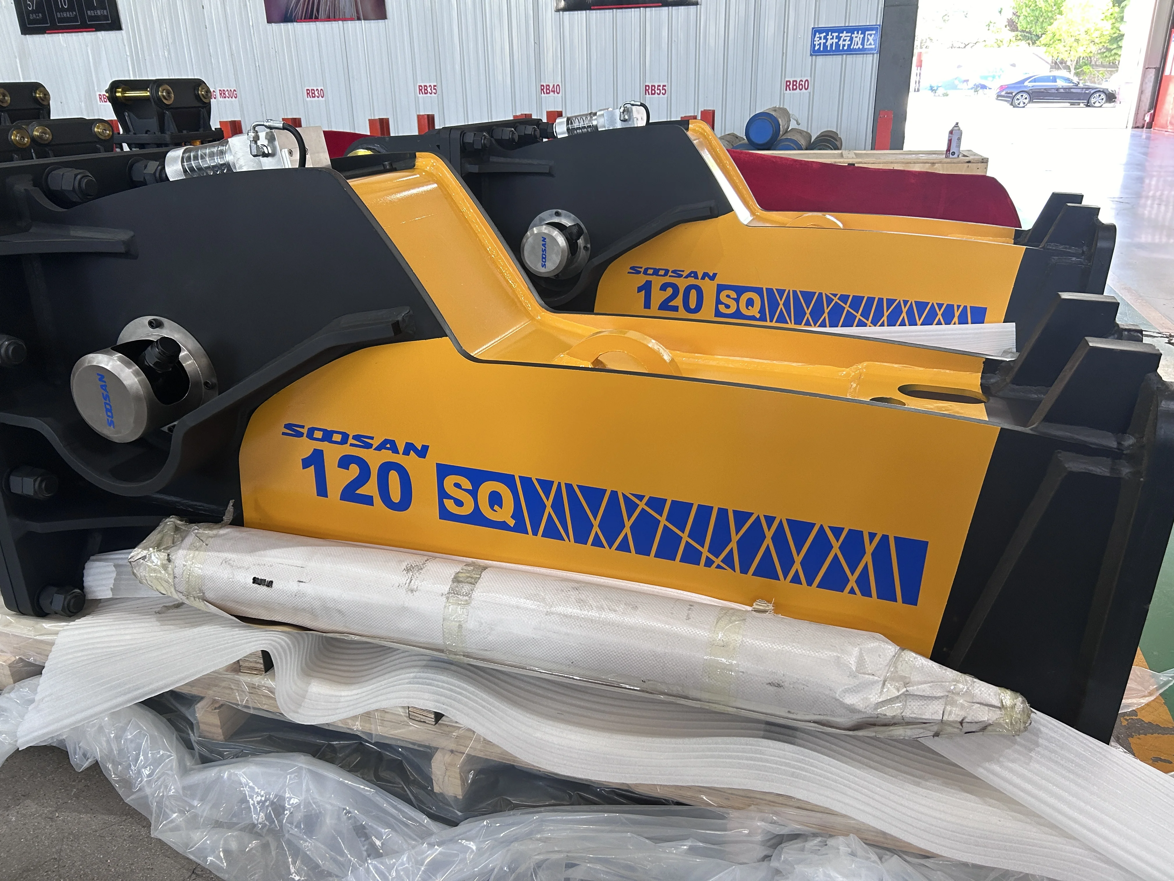 SQ120 SOOSAN гидравлический выключатель для экскаватора 28-35 тонн с диаметром долотка 155 мм
