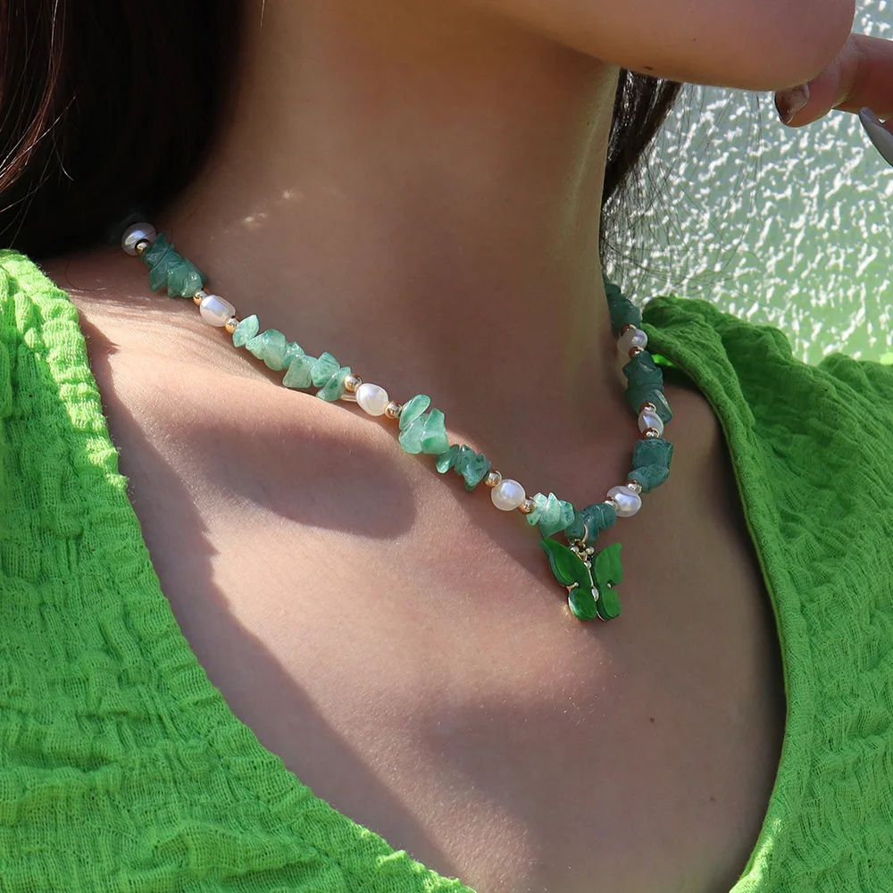 Fashion Jewelry Necklaces Multicolored Pearl And Stone Beads Necklace Candy Color Butterfly Pendant Necklace Jewelry Women