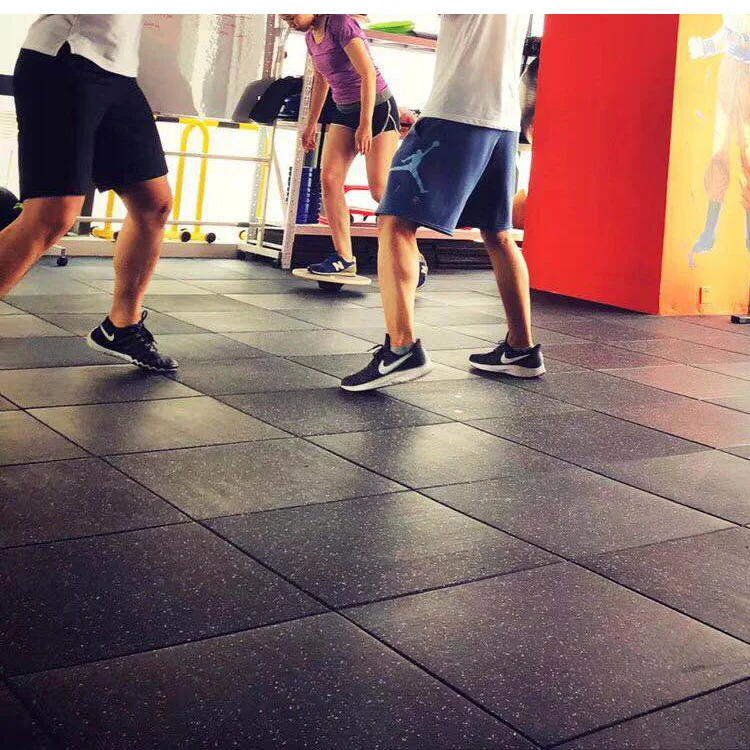2021 Wholesale Cheap High Density Rubber Floor Mat Sport Colorful Gym Rubber Flooring Mat Floor Non Toxic Indoor Heavy Duty