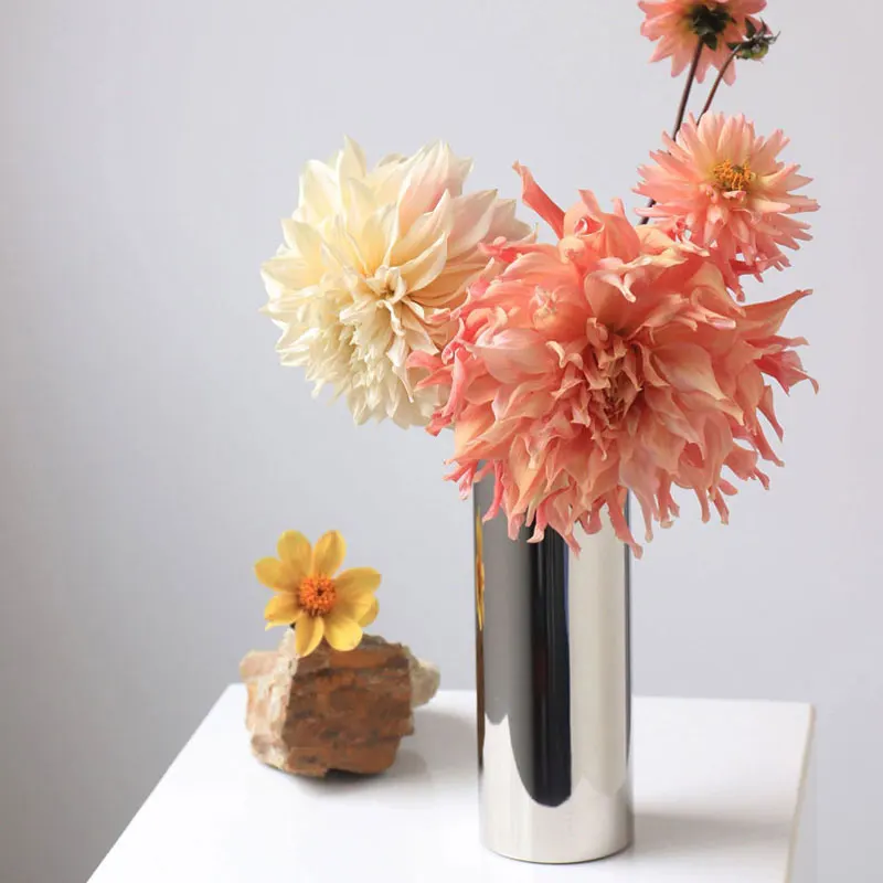 9.3x18Hcm Flower Vase Decorative Centerpiece for Home or Wedding SUS304 Stainless Steel  (Silver)