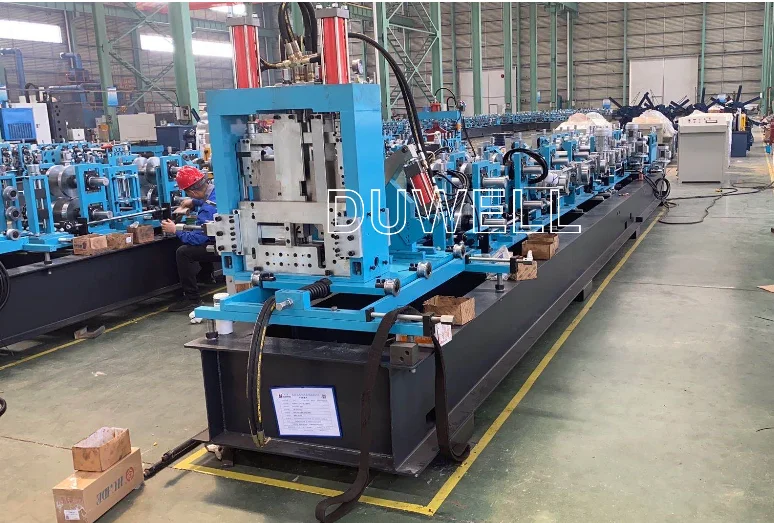 Easy operate remote control Automatic CZ Purline Roll Forming Machine with Factory Price
