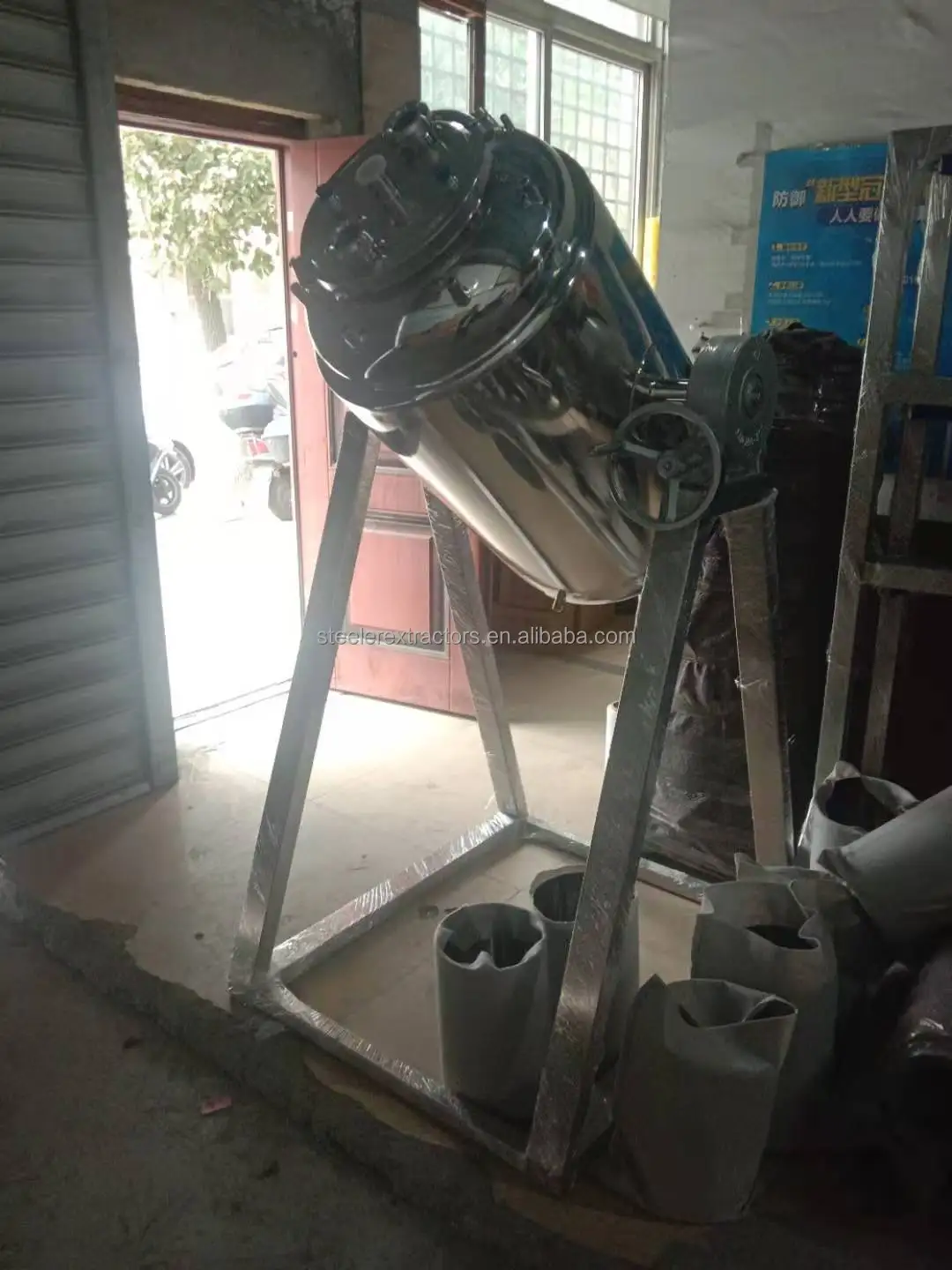 jacketed tank with filter plate and  rack