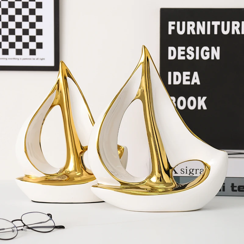 Nordic Luxury Modern Porcelain Sailboat Model Ornaments Home Decor Sailing Boat Model Creative Ceramic Yacht Decor for Office