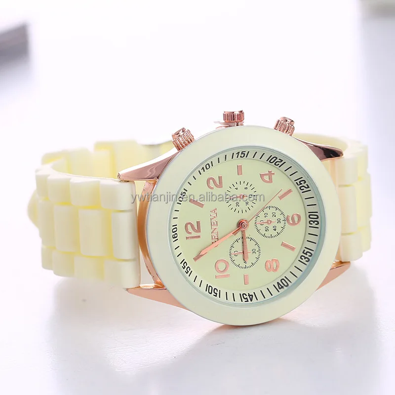 Hot Selling Popular Geneva Silicone Rubber Colorful Quartz Watch Unisex Sports Leisure Fashion Watch