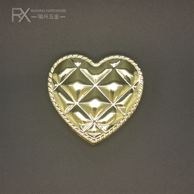 Customized heart shape magnet metal handbag hardware decorative lock zinc alloy love magnetic clip lock for women bag backpacks