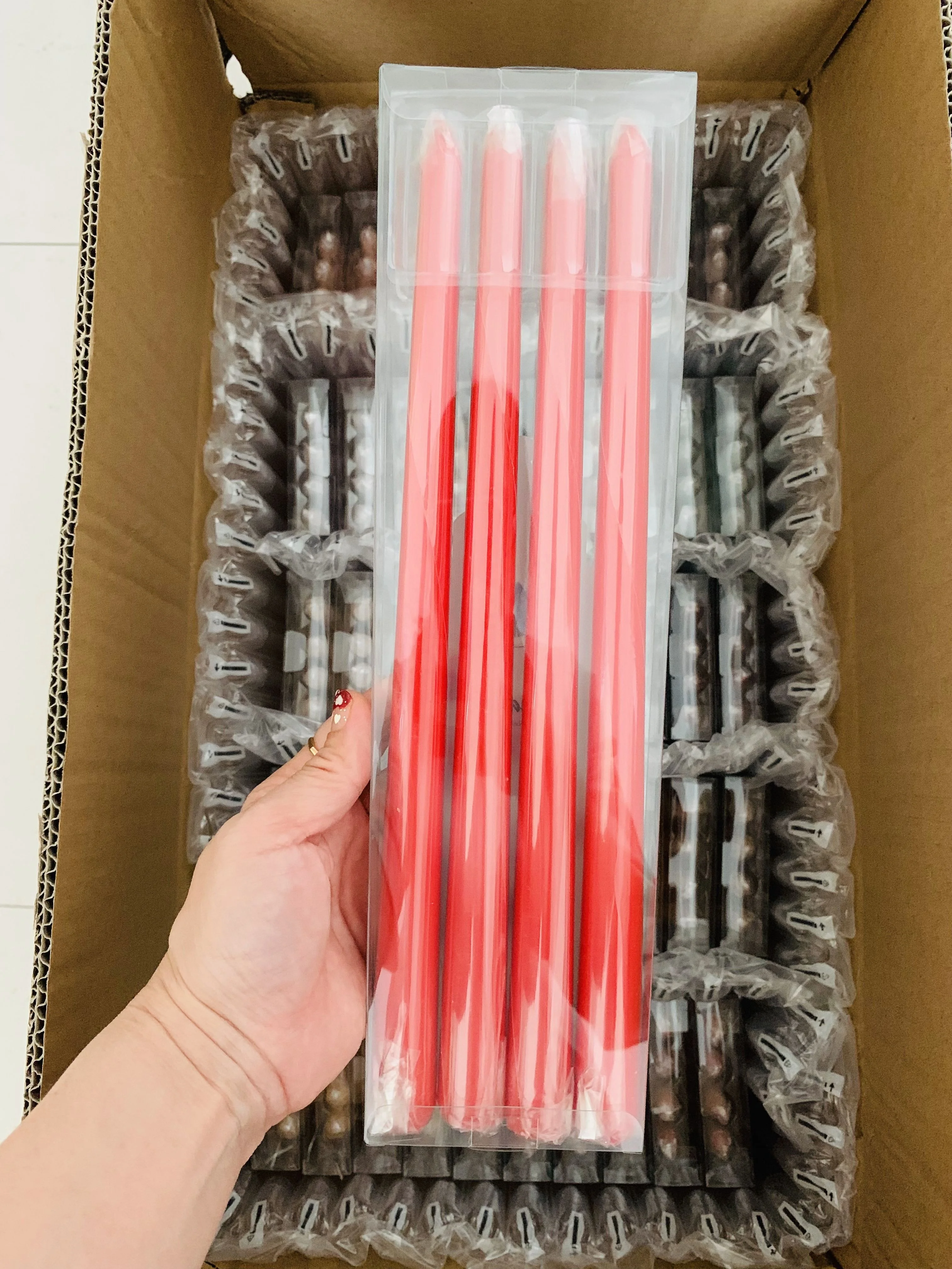 Wholesale 12 Inch 10 Hour Burn Time Unscented Smokeless And Drippless Colored Taper Candles