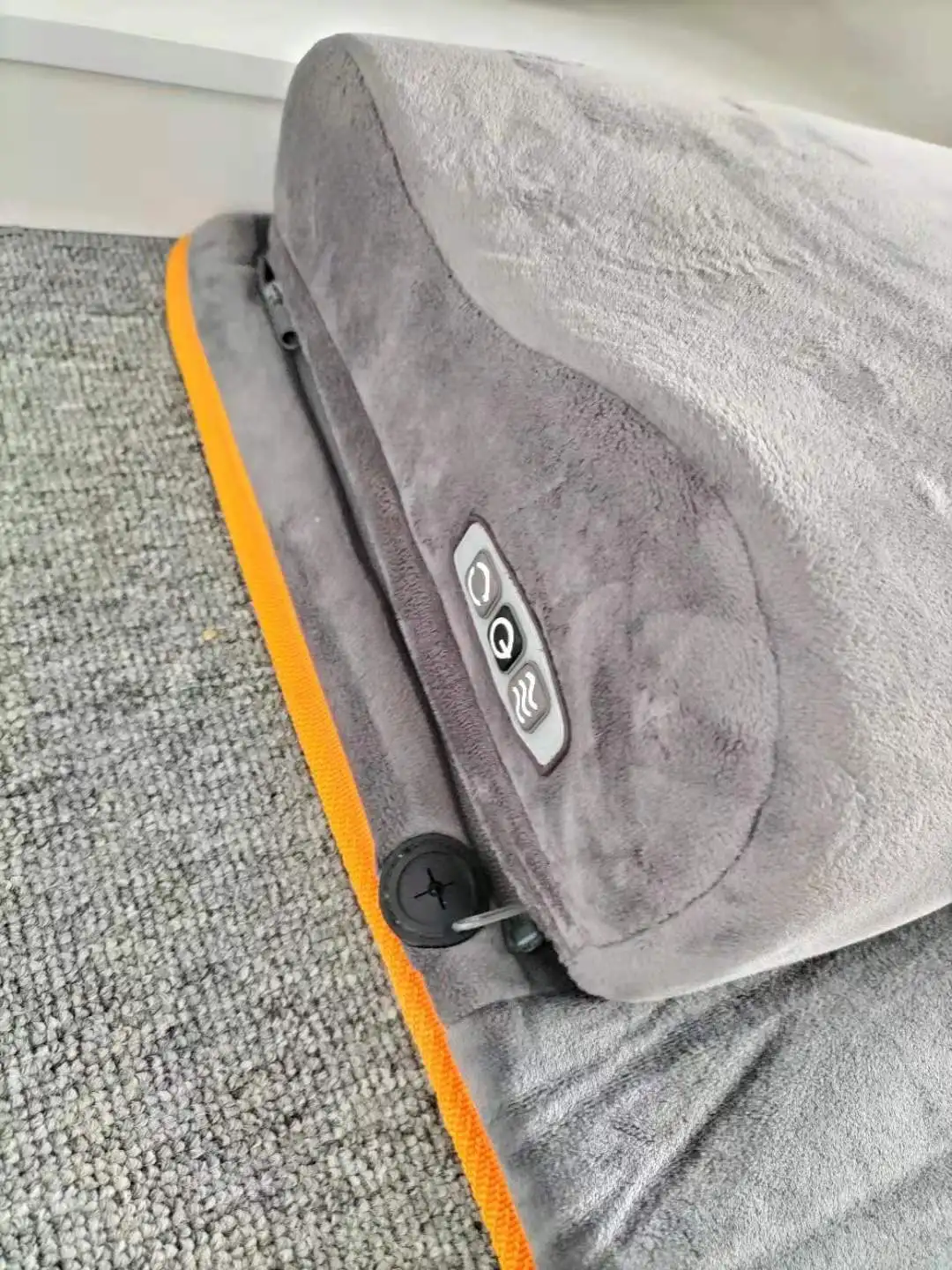 Shiatsu vibration massage mattress pad Physical therapy massage bed kneading vibrating heat massage matt