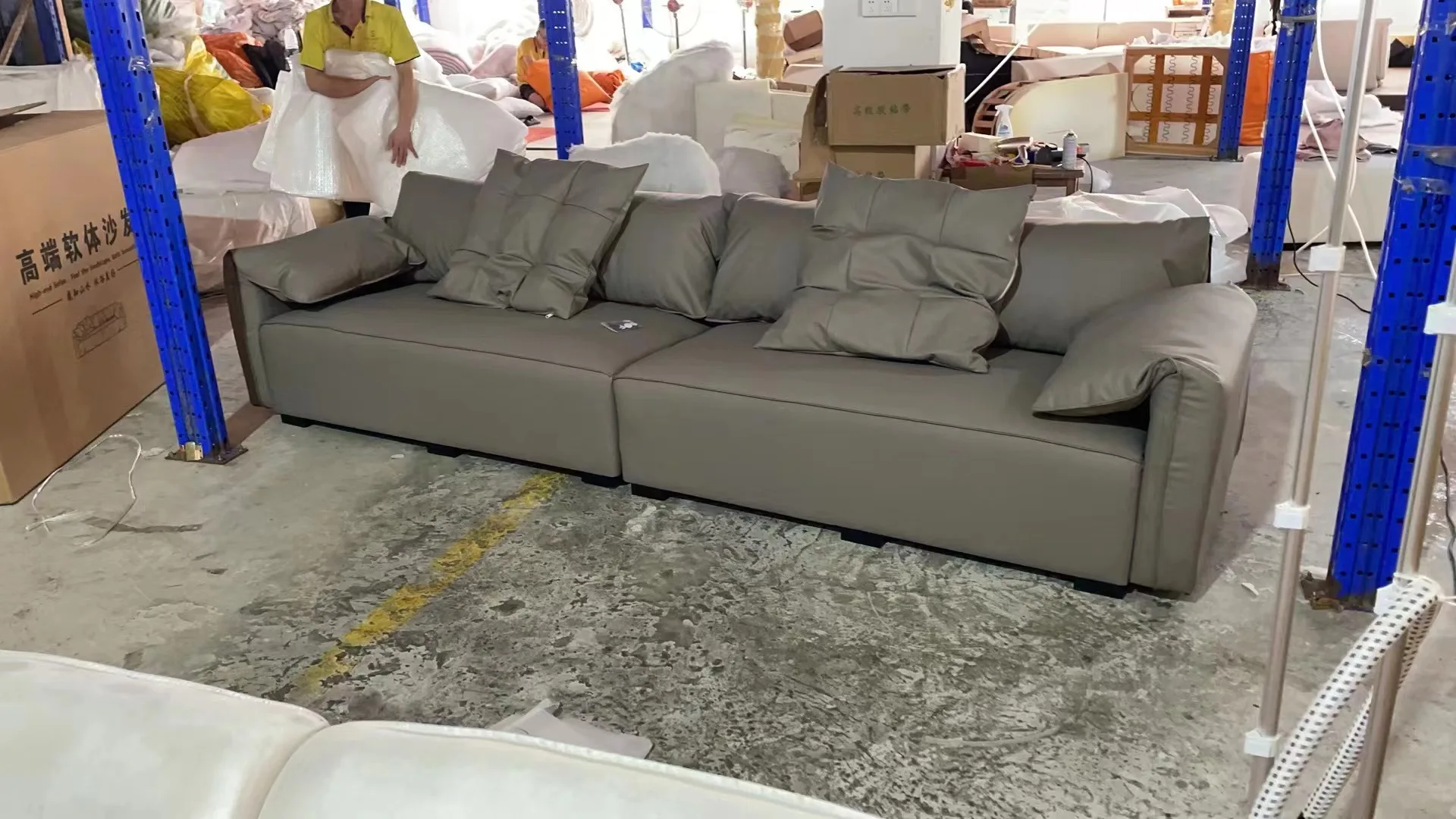 Italian minimalist cowhide sofa furniture set modern light luxury leather art living room L-shaped sofa elephant ear sofa set