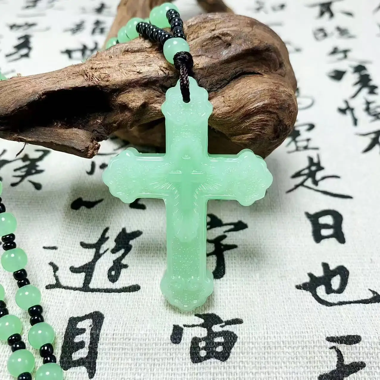 pendant for men and women pendant Jesus cross Christian Jesus necklace  wholesale inlay for weddings gifts and good luck