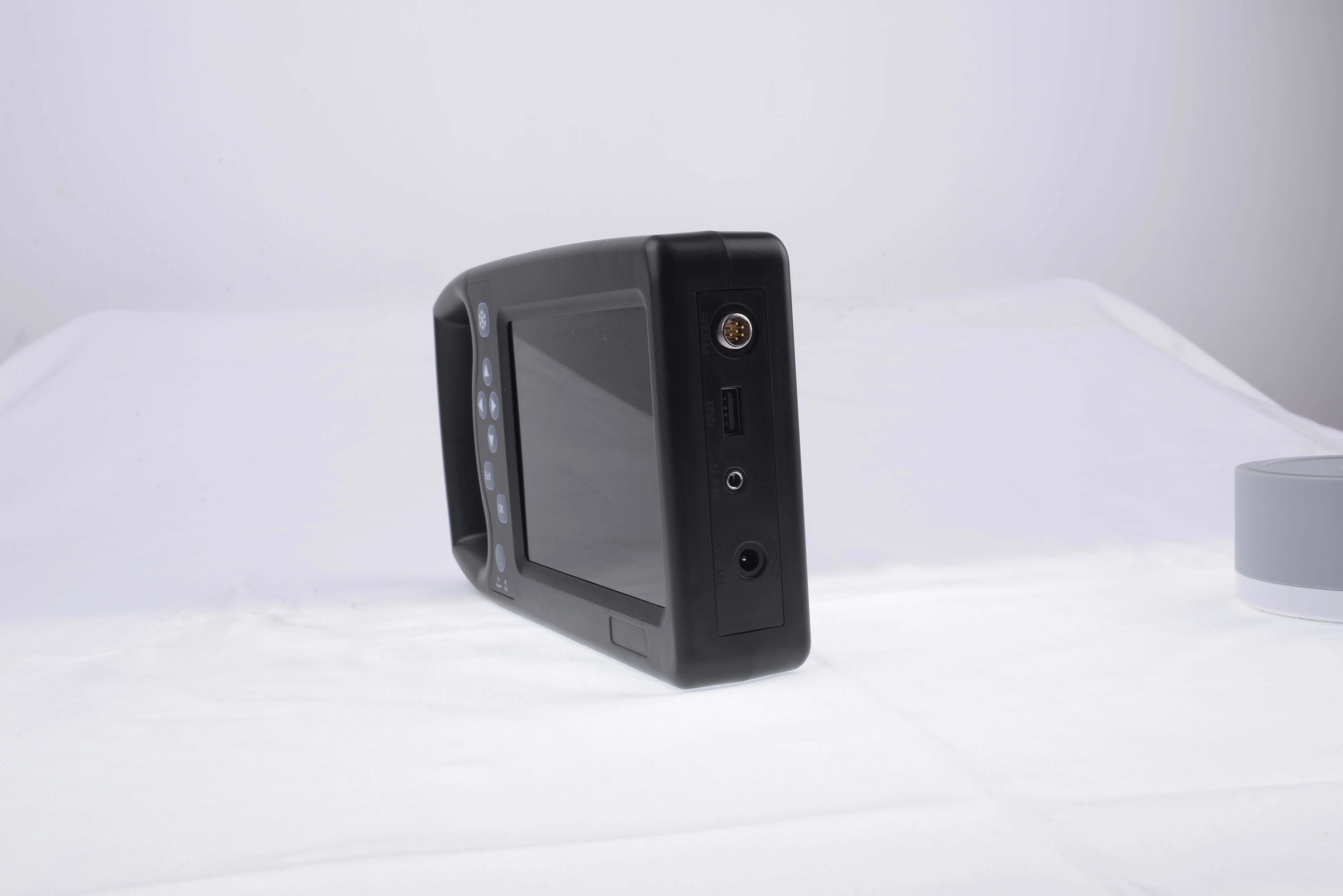 Chinese Manufacturer Hospital Veterinary Farm Equipment Ultrasound Machine For Dog Cattle Horses Sheep Animals With Lcd Screen