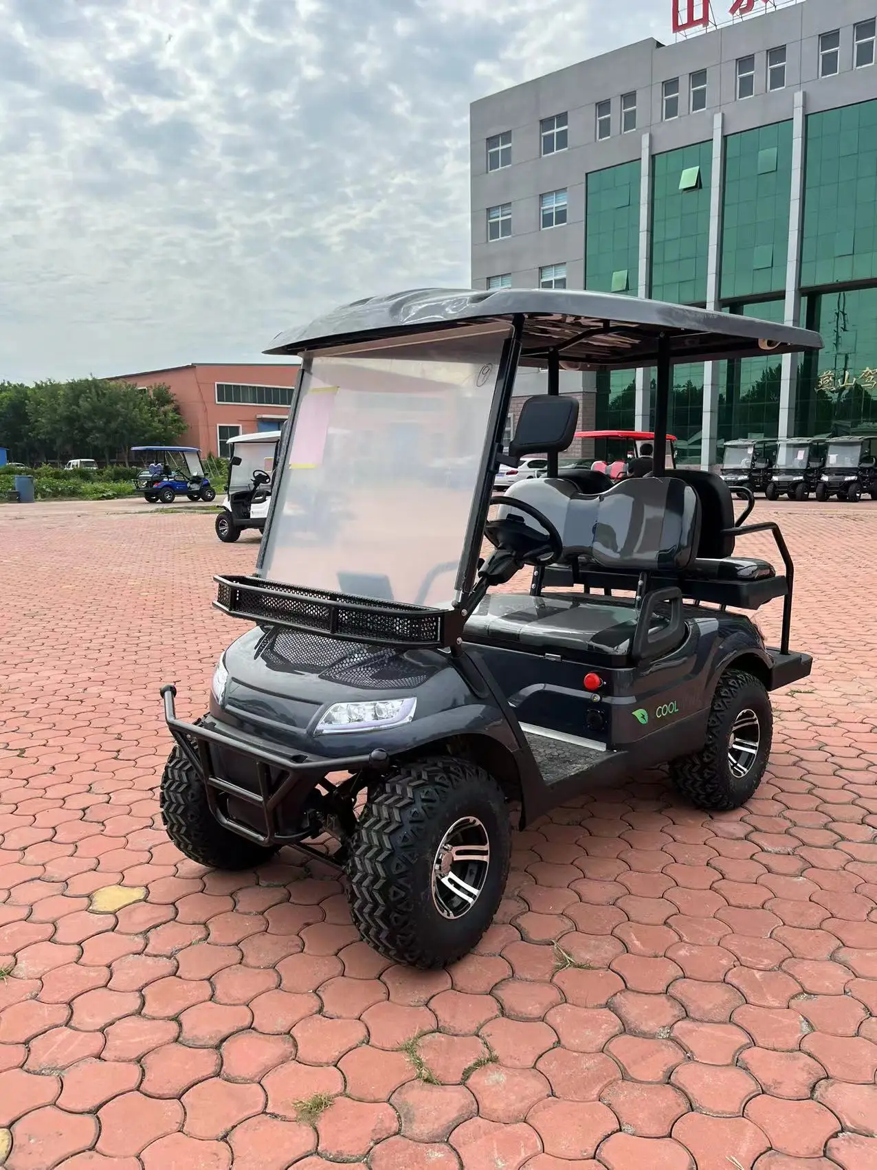 Sharefer Affordable 2 4 6 seater Chinese 2+2 seaters electric golf cart car for sale 72V lithium powered