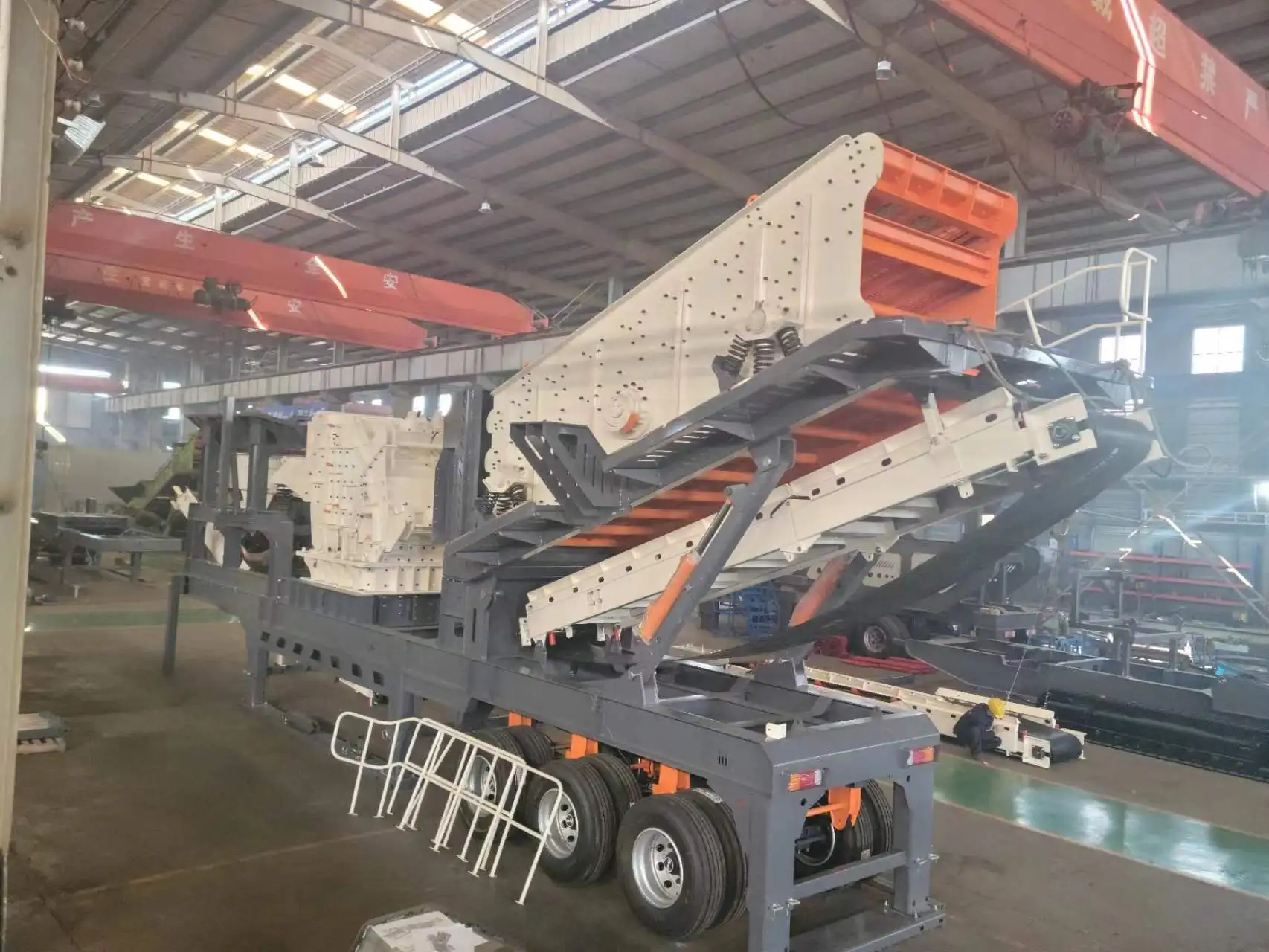 Large Crushing Plant Mine Mineral Energy Crusher Dependable Production High Production Efficiency Crawler Crusher