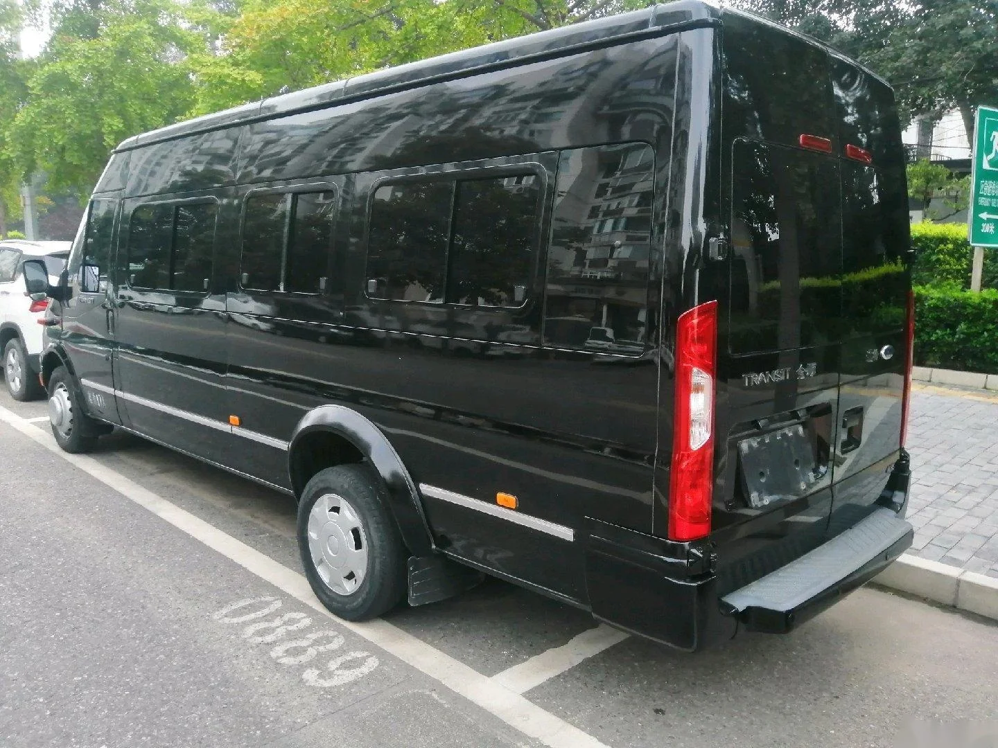 Fo-rd Transit б/у мини-автобус 17 мест евро В 125 кВт дизельный автобус