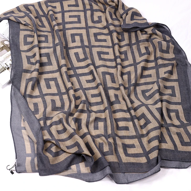 2018 Big colorful leaf printed Cotton tassel Lady latest  beach Shawls Women Scarf