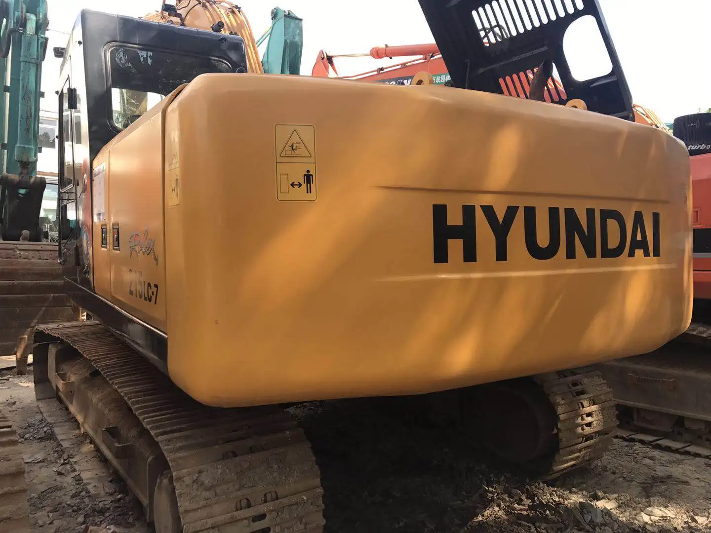 USED CONDITION HIGH QUALITY HYDRAULIC EXCAVATOR FOR SALE USED HYUNDA 215LC-7 CRAWLER CRANE FOR SALE