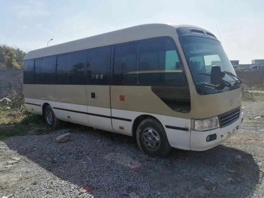 Подержанный автобус-подставка 17 сидений 29 30 45 с дизельным двигателем 6 цилиндров на продажу
