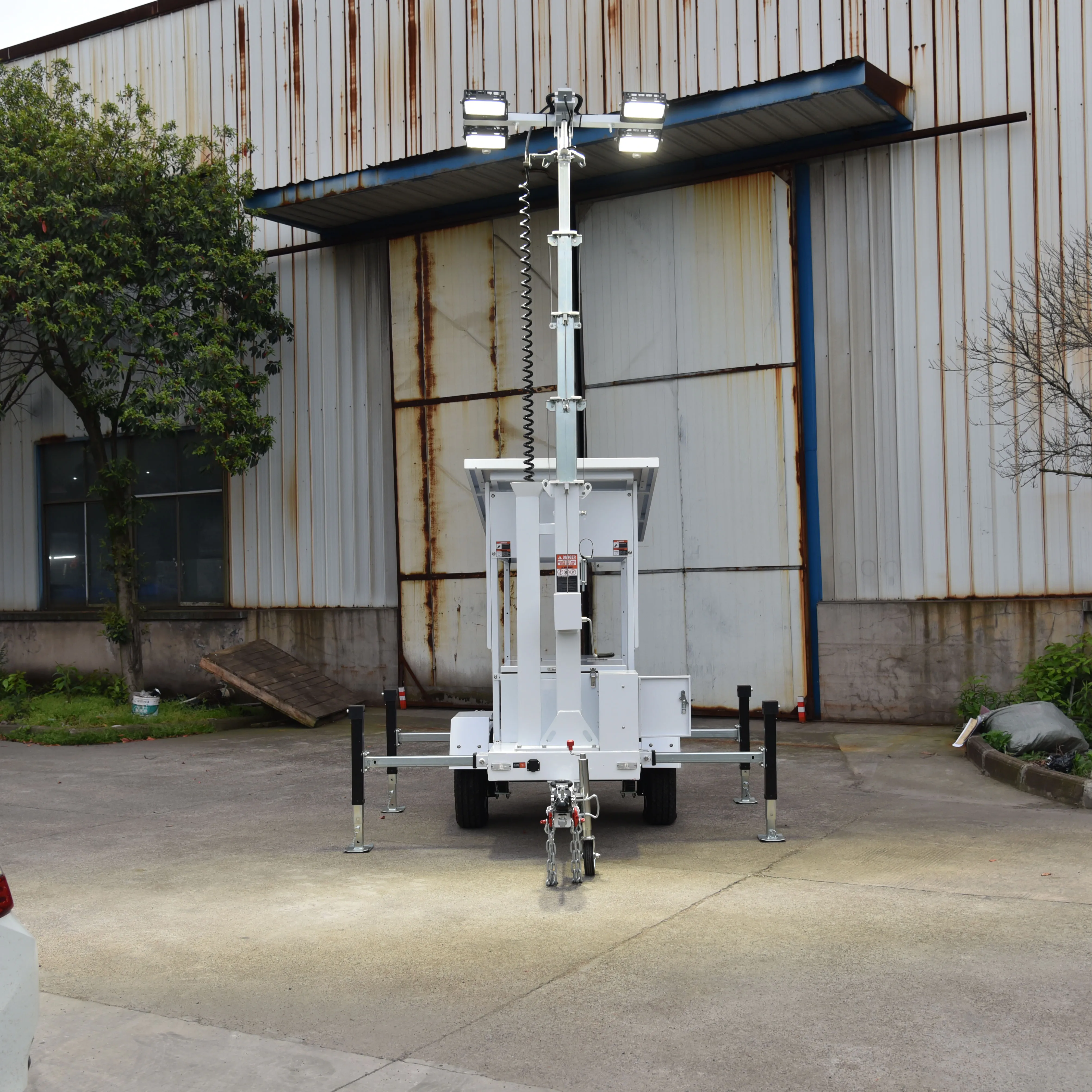 Clean energy Lithium battery LED solar light tower trailer