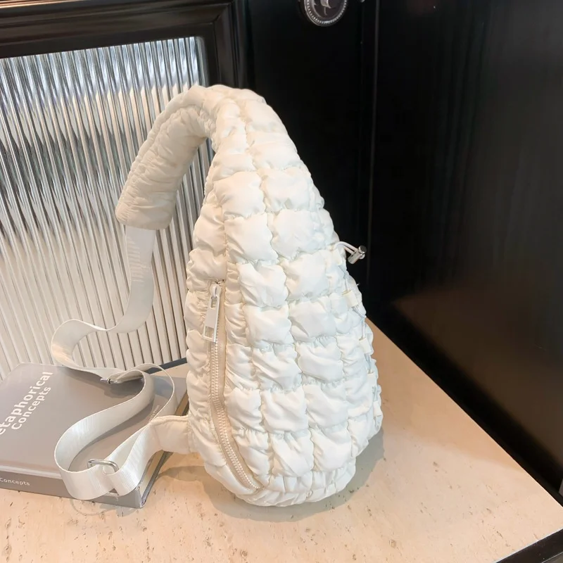 Wholesale Women Puffer Sling Bag Shoulder High Quality Custom Sports Bag Fashion Quilted Chest Bag for Women
