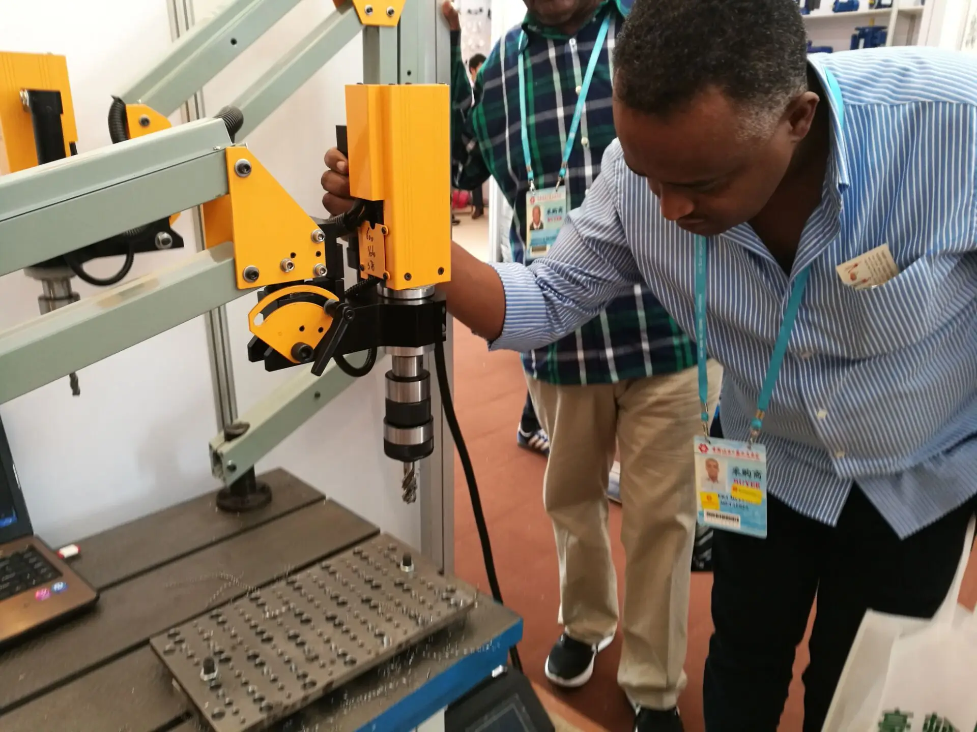 hot sale Flex Arm Electric Universal Tapping Machine Swing-arm tapping machine Portable Electric Tapping Machine