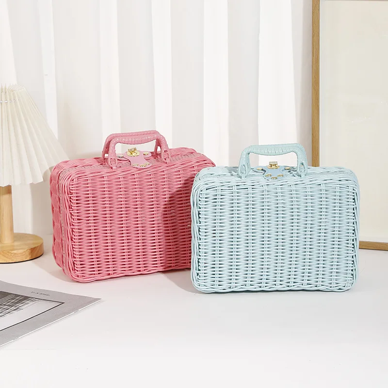 Wholesale Factory Direct Sale Handwoven White Picnic Storage Basket With Handle