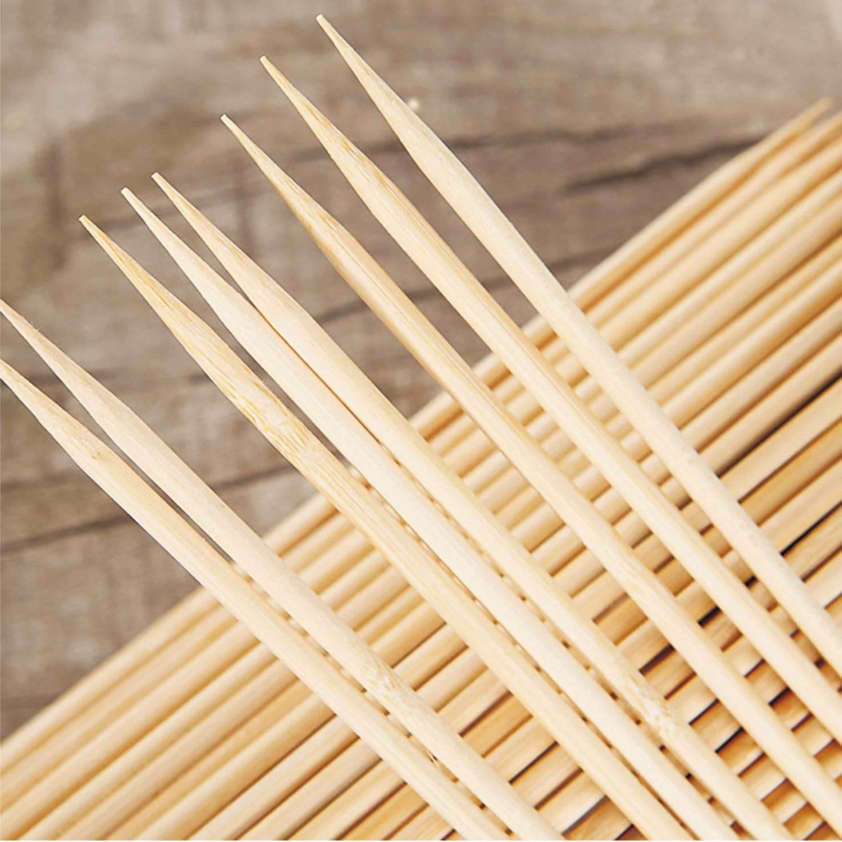 Eco-friendly Disposable Natural Round Food Grade BBQ Grilling Bamboo Skewers Sticks
