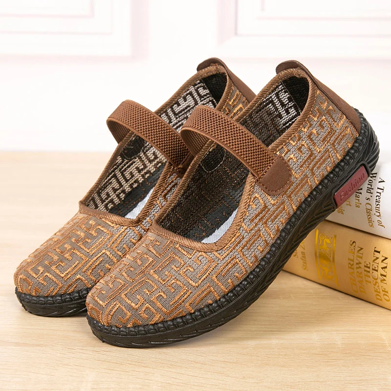 L5 Summer New Middle-aged and Elderly Soft Soles Non-slip Flat Shoes Female Shallow Mouth a Foot Pedal Net