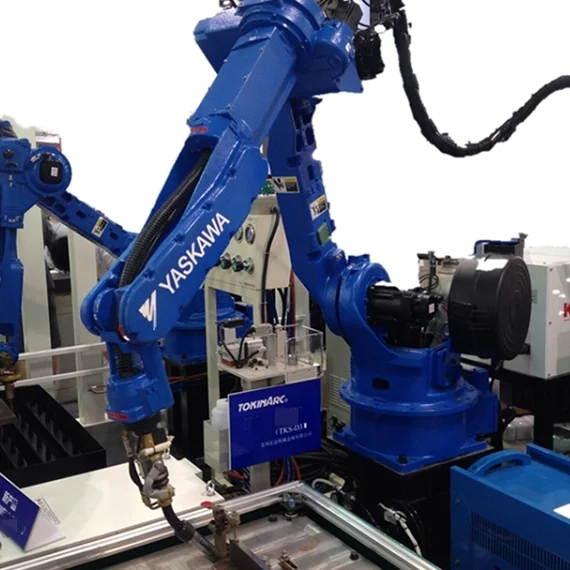 Автоматический сварочный робот-манипулятор 6 оси YASKAWA Motoman AR1440 со сварочным аппаратом RD350S для сварочного
