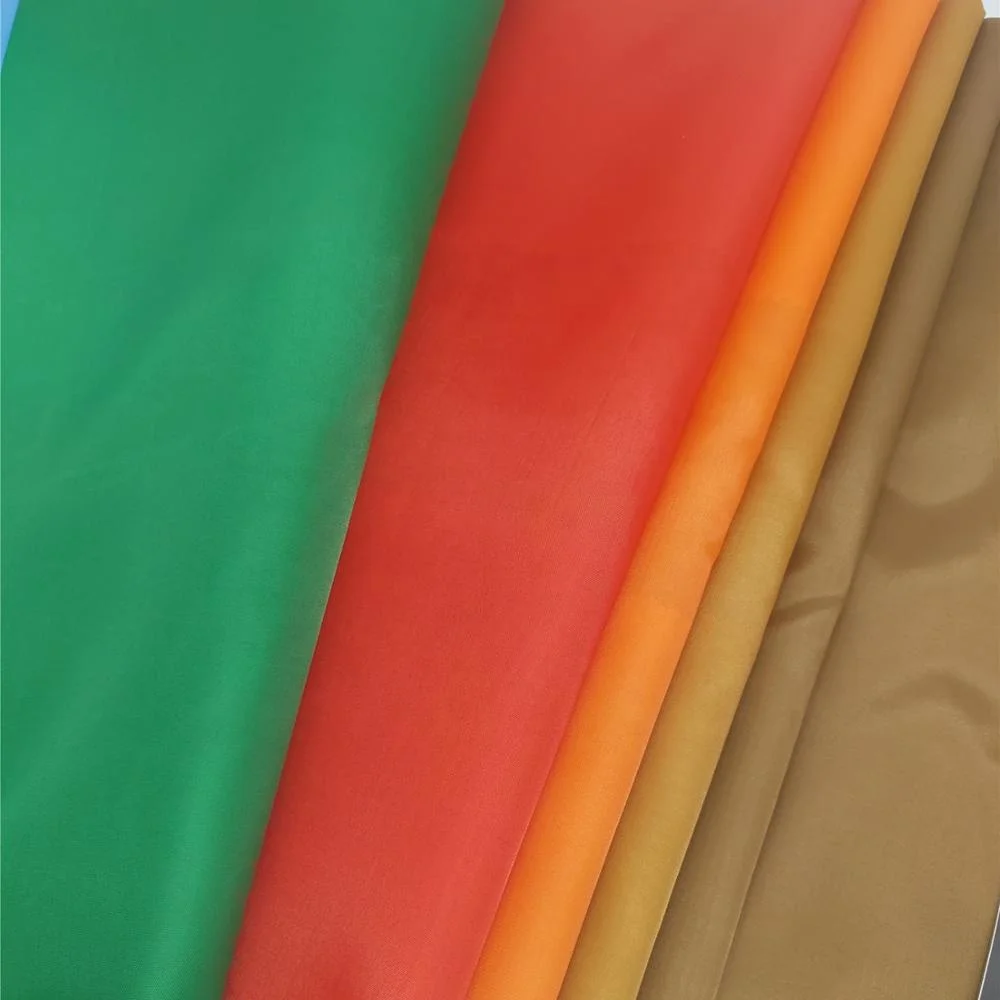 Lining supplier Soft smooth 100 polyester  190T taffeta lining taffeta fabric for garment lining