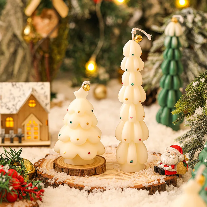 Small Creative Christmas Tree Shape Scented Candle Thanksgiving Gift in Wax Material