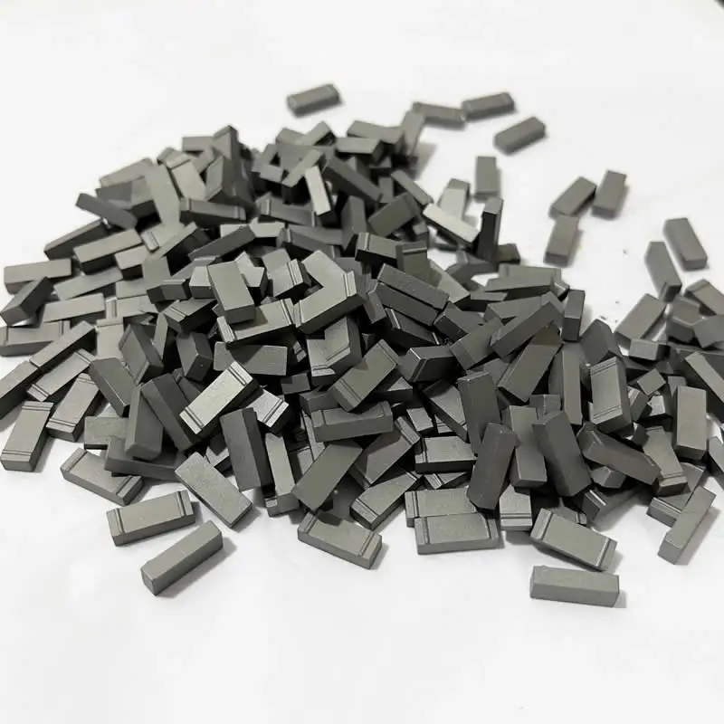 Cemented tungsten carbide ribbed magnetic inserts for HF3000 Hardfacing