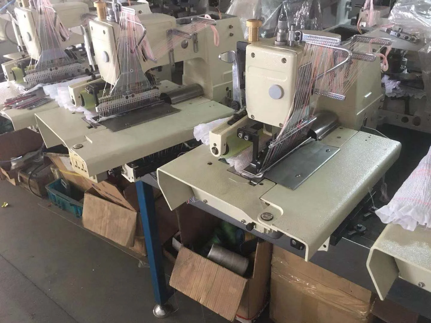 ZY1433PQ Zoyer 33-needle Flat-bed Double Chain Stitch Shirring Sewing Machine Industrial