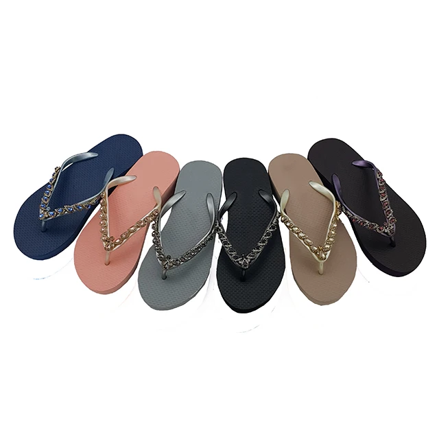 Manufacturers wholesale fashion single item ladies comfortable rubber slippers with gems