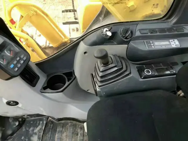 Экскаваторы б/у японский экскаватор Kobelco SK210 21 тонн гидравлический гусеничный в хорошем состоянии SK210-8 для продажи