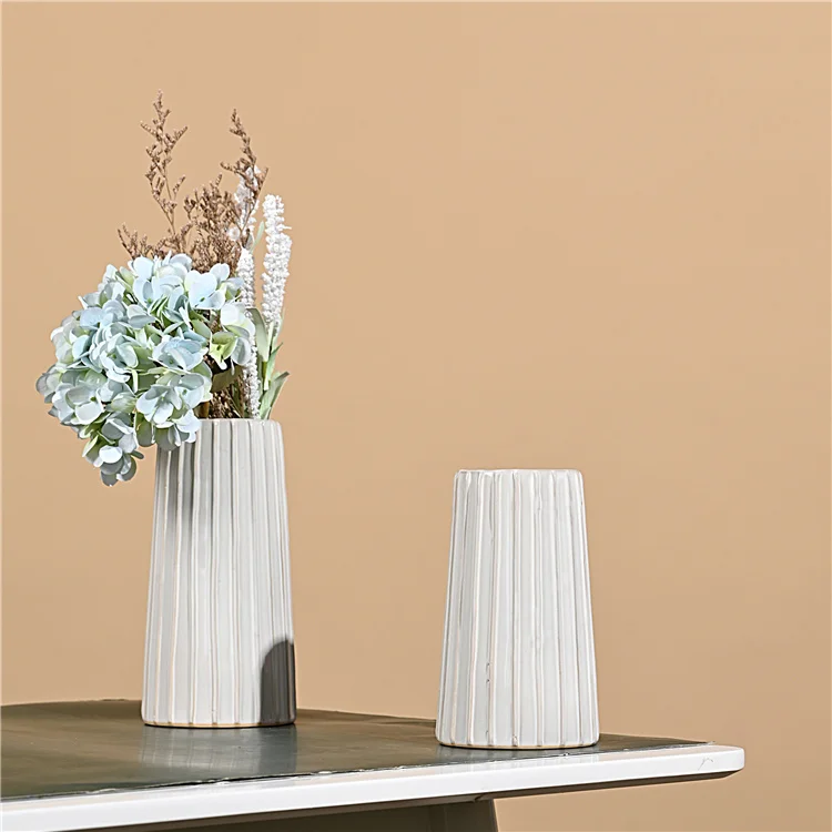 
2021 new fashion white color decorative Porcelain Ceramic Flower Vase  (1600237846412)