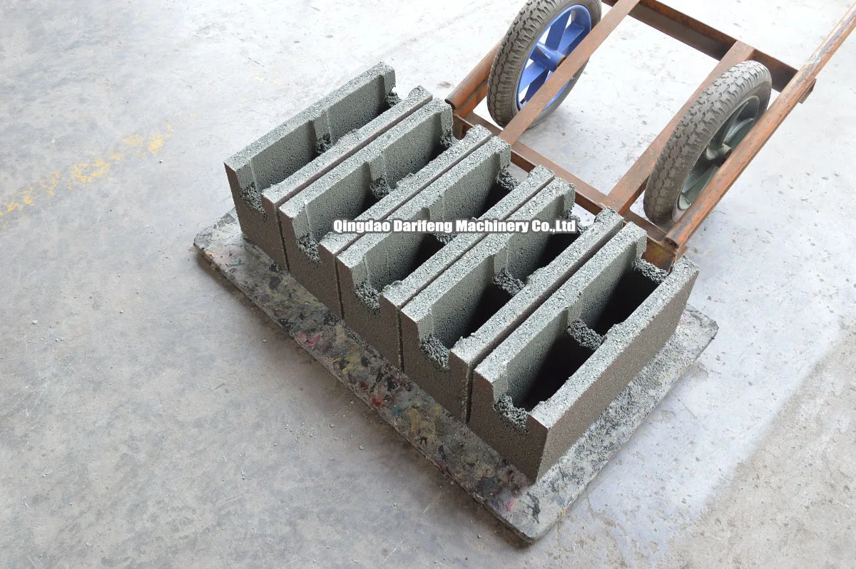 QT4-28  Semi-automatic Concrete Brick Making Machine Block Machine Bricks Production Line For Sale